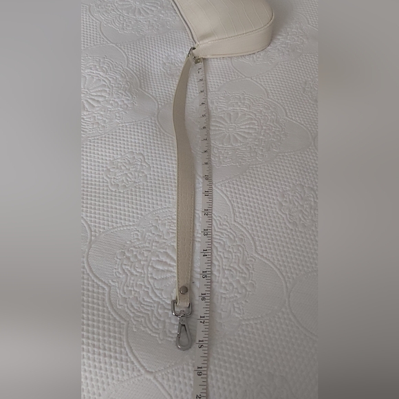 JW PEI "NWOT" Croc Embossed Shoulder Bag - Picture 6 of 8